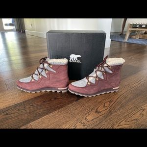 Women’s brand new Sorel Winter boots size 10 1/2.
